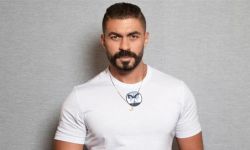 فنان مصري يسوّقُ لأغنيته بطريقة تقلق المتابعين